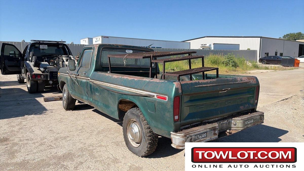 1977 Ford F-350 (TOPEKA, Kansas) Ford F-350 Government Surplus Auction - Photo #4