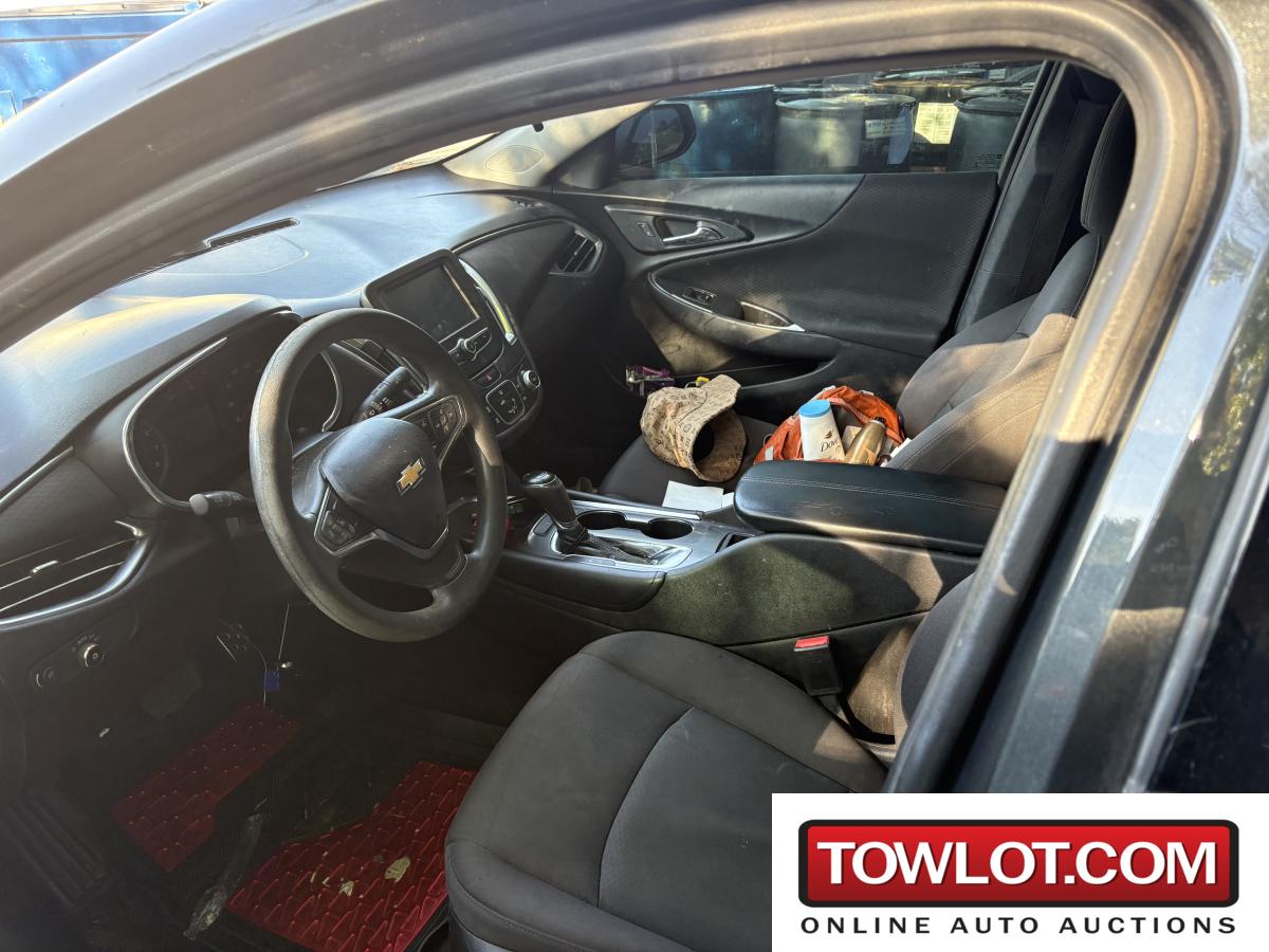 2017 Chevrolet Malibu (Overland Park, Kansas) Chevrolet Malibu Government Surplus Auction - Photo #2