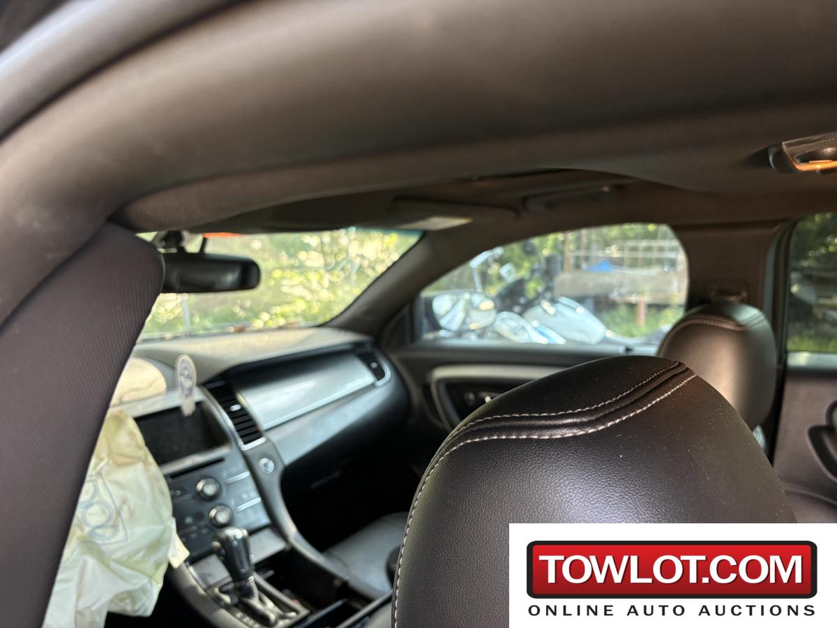 2014 Ford Taurus (Overland Park, Kansas)