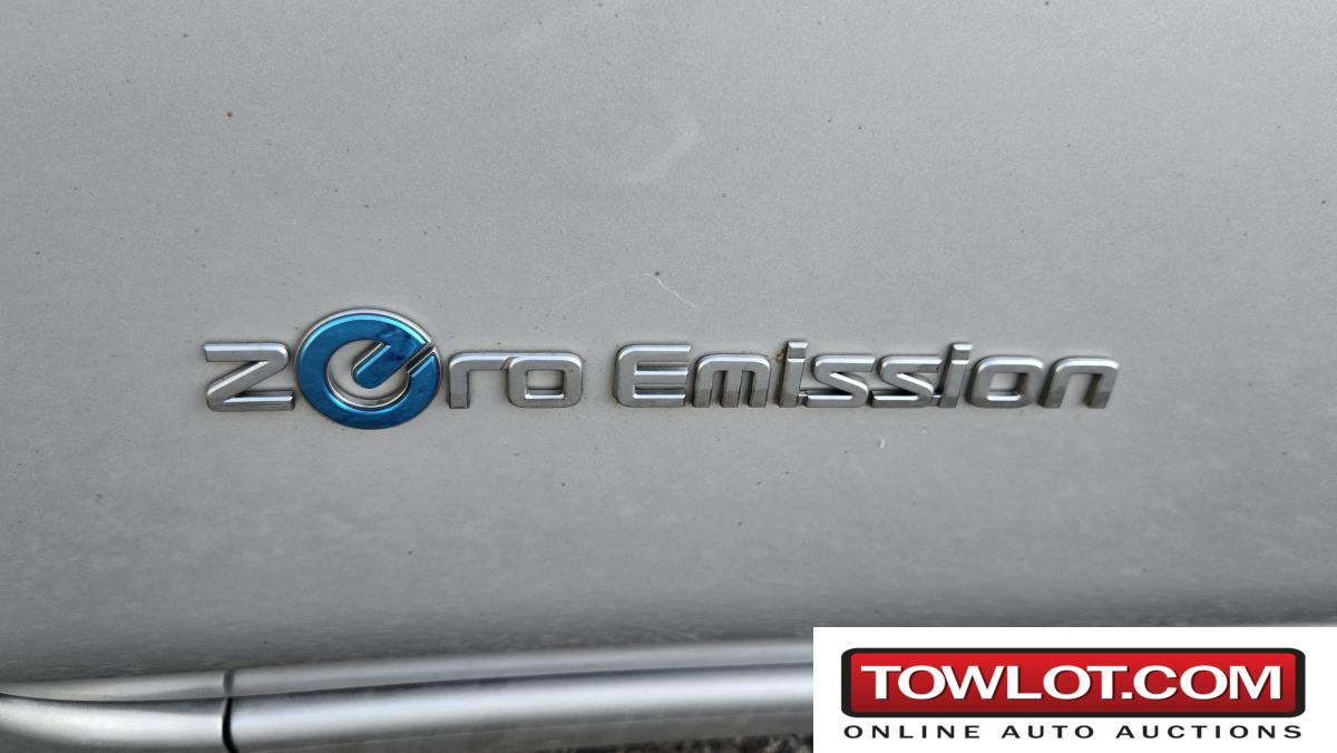 2017 Nissan Leaf (Kansas City, Missouri) Nissan Leaf Government Surplus Auction - Photo #5