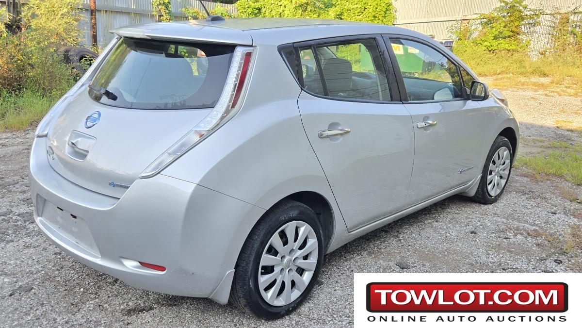 2017 Nissan Leaf (Kansas City, Missouri) Nissan Leaf Government Surplus Auction - Photo #6