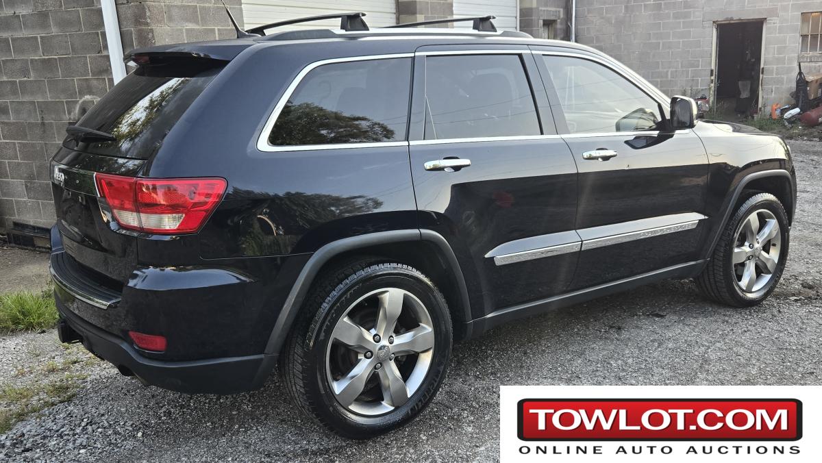 2011 Jeep Grand Cherokee Overland (Kansas City, Missouri)