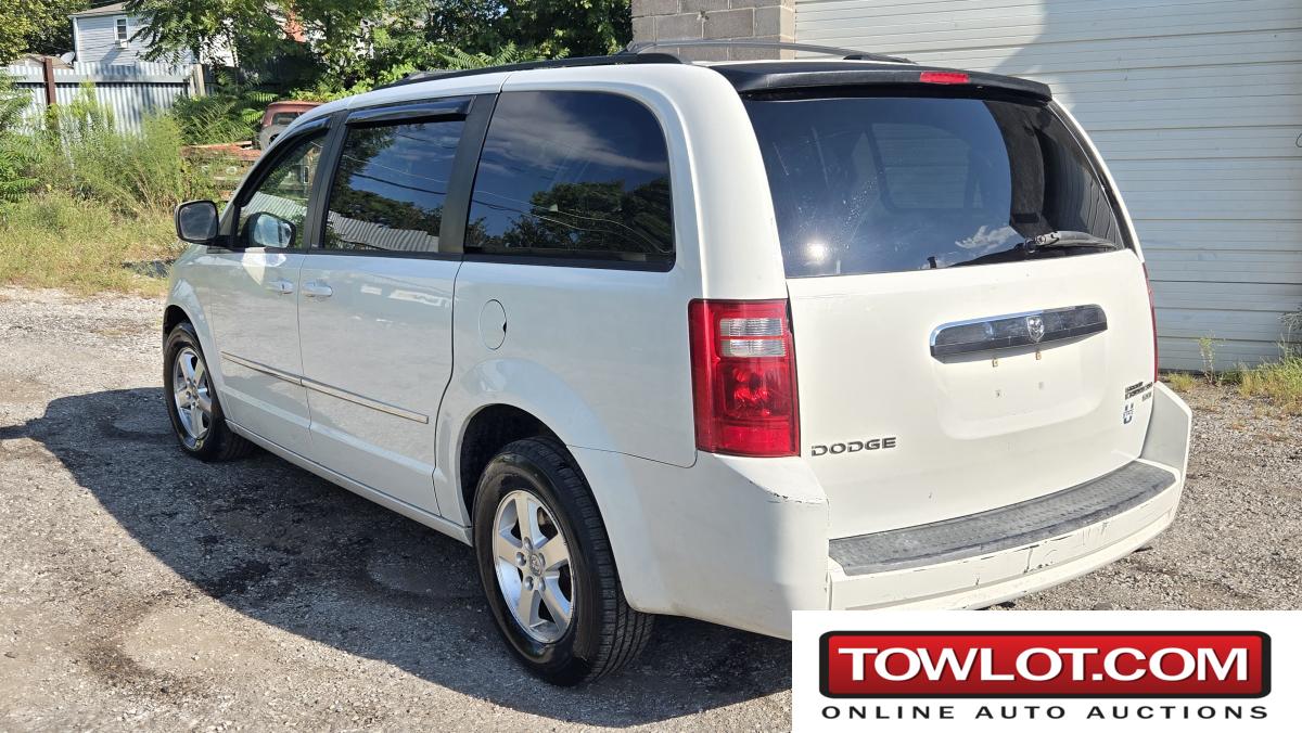 2010 Dodge Grand Caravan SXT (Kansas City, Missouri) Dodge Grand Caravan Government Surplus Auction - Photo #4
