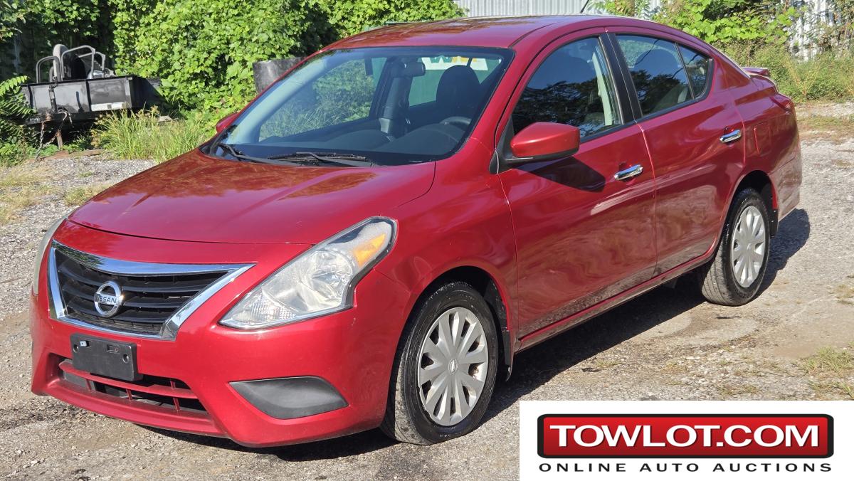 2015 Nissan Versa SV (Kansas City, Missouri)