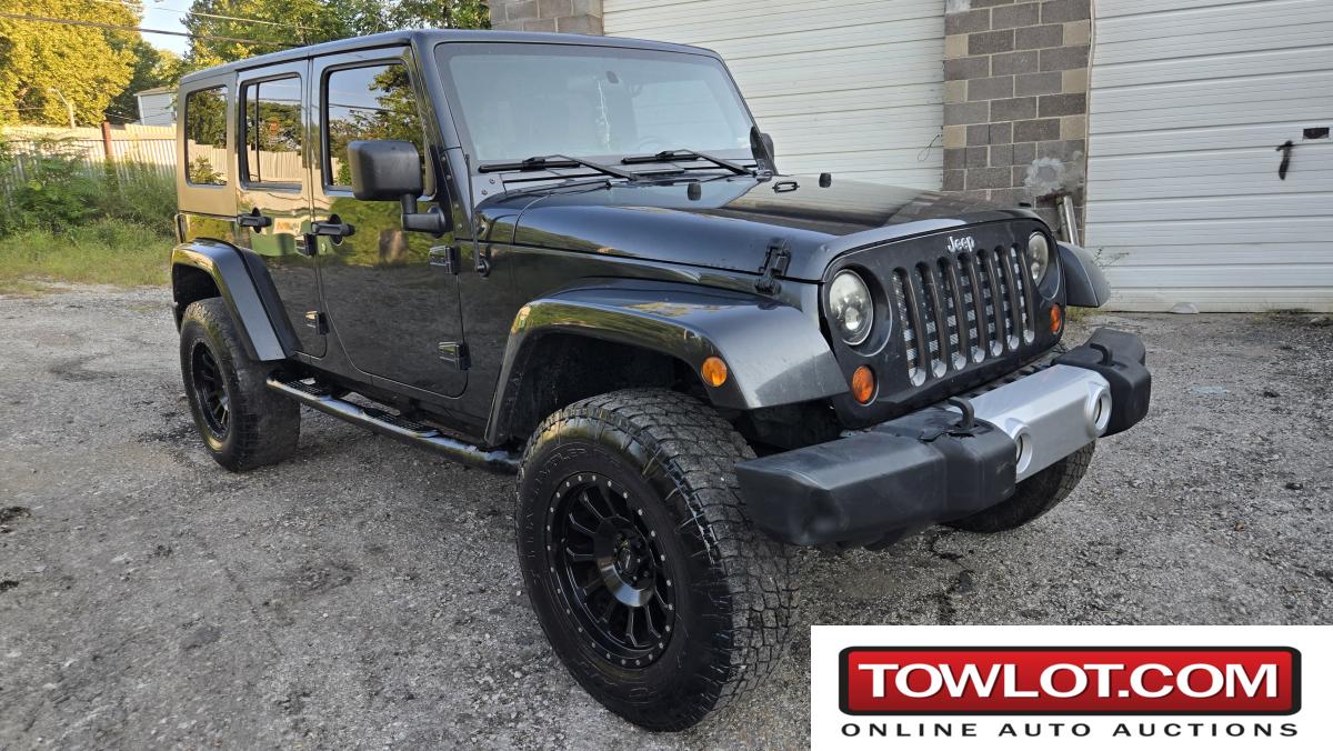 2010 Jeep WRANGLER UNLIMITED SAHARA (Kansas City, Missouri) Jeep WRANGLER UNLIMITED SAHARA Government Surplus Auction - Photo #2