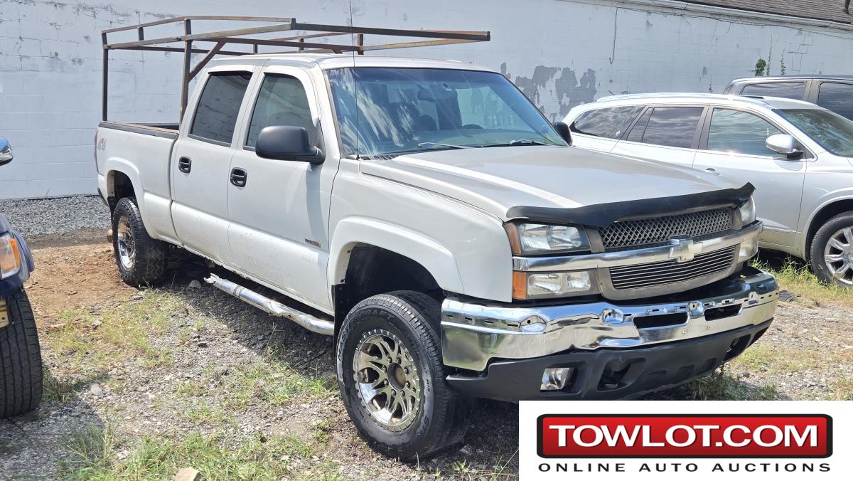 2004 Chevrolet Silverado 2500HD 4x4 (Kansas City, Missouri) Chevrolet Silverado 2500HD Government Surplus Auction - Photo #2