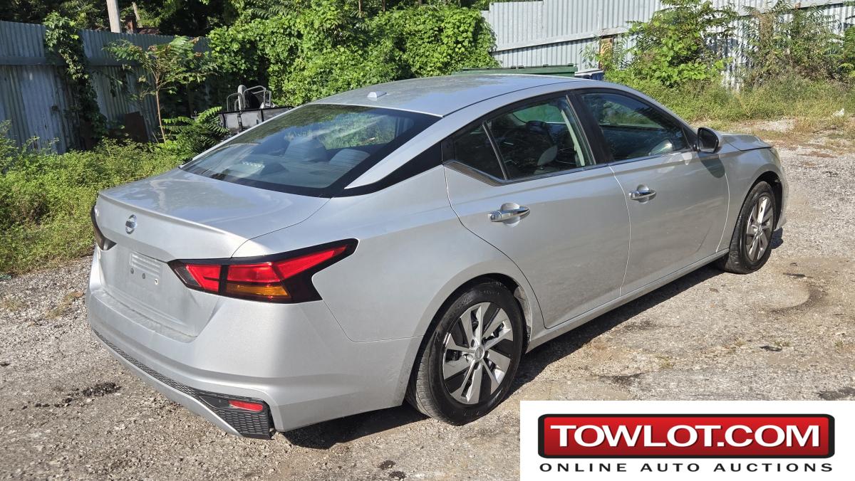 2020 Nissan Altima 2.5 S (Kansas City, Missouri) Nissan Altima 2.5 S Government Surplus Auction - Photo #5