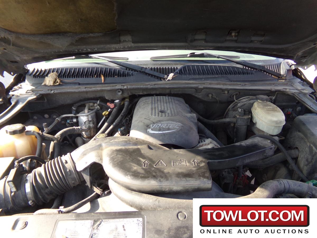 2003 Chevrolet Tahoe (Kansas City, Kansas)