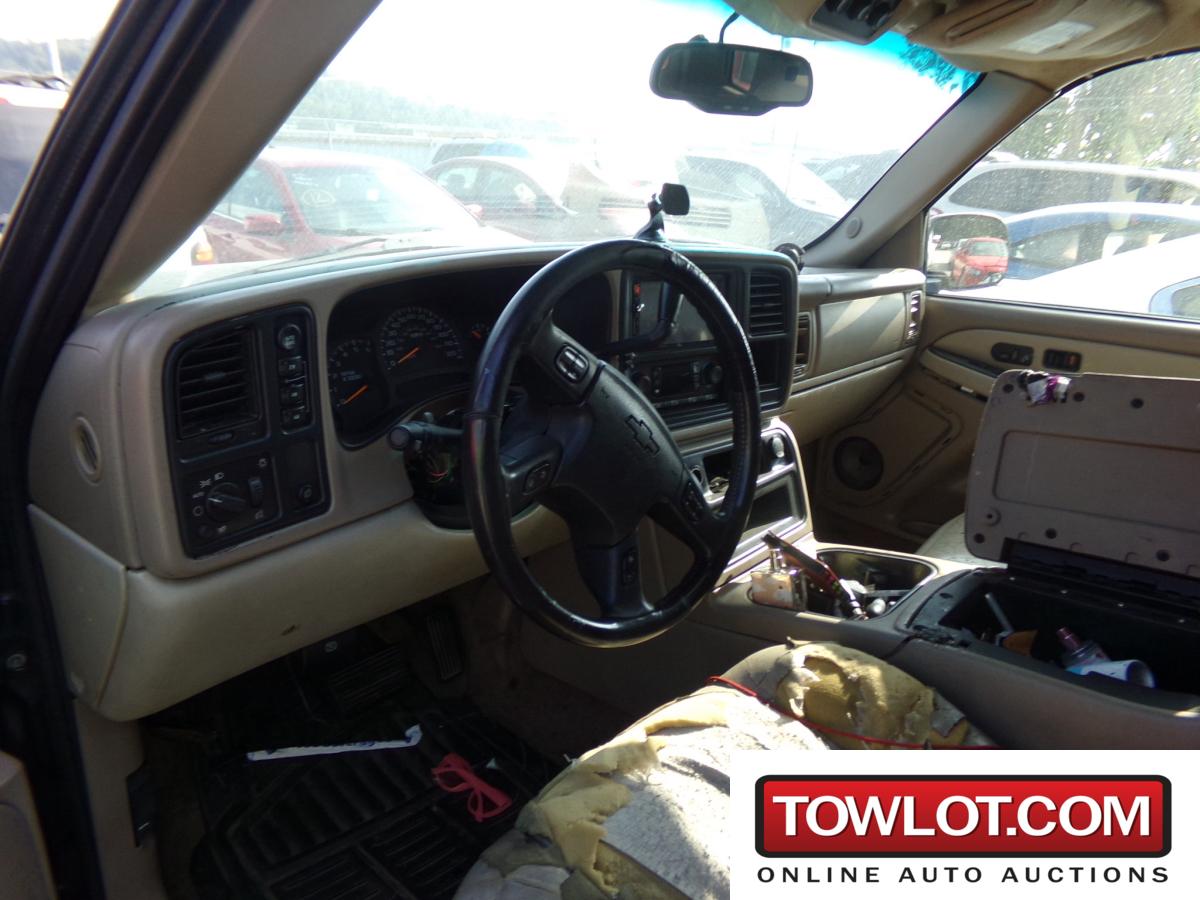 2003 Chevrolet Tahoe (Kansas City, Kansas) Chevrolet Tahoe Government Surplus Auction - Photo #4