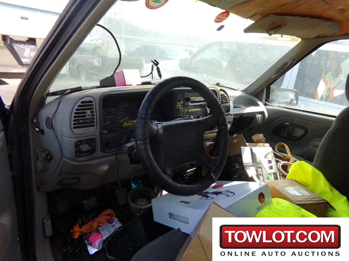 1995 Chevrolet C/K 1500 (Kansas City, Kansas) Chevrolet 1500 Government Surplus Auction - Photo #4