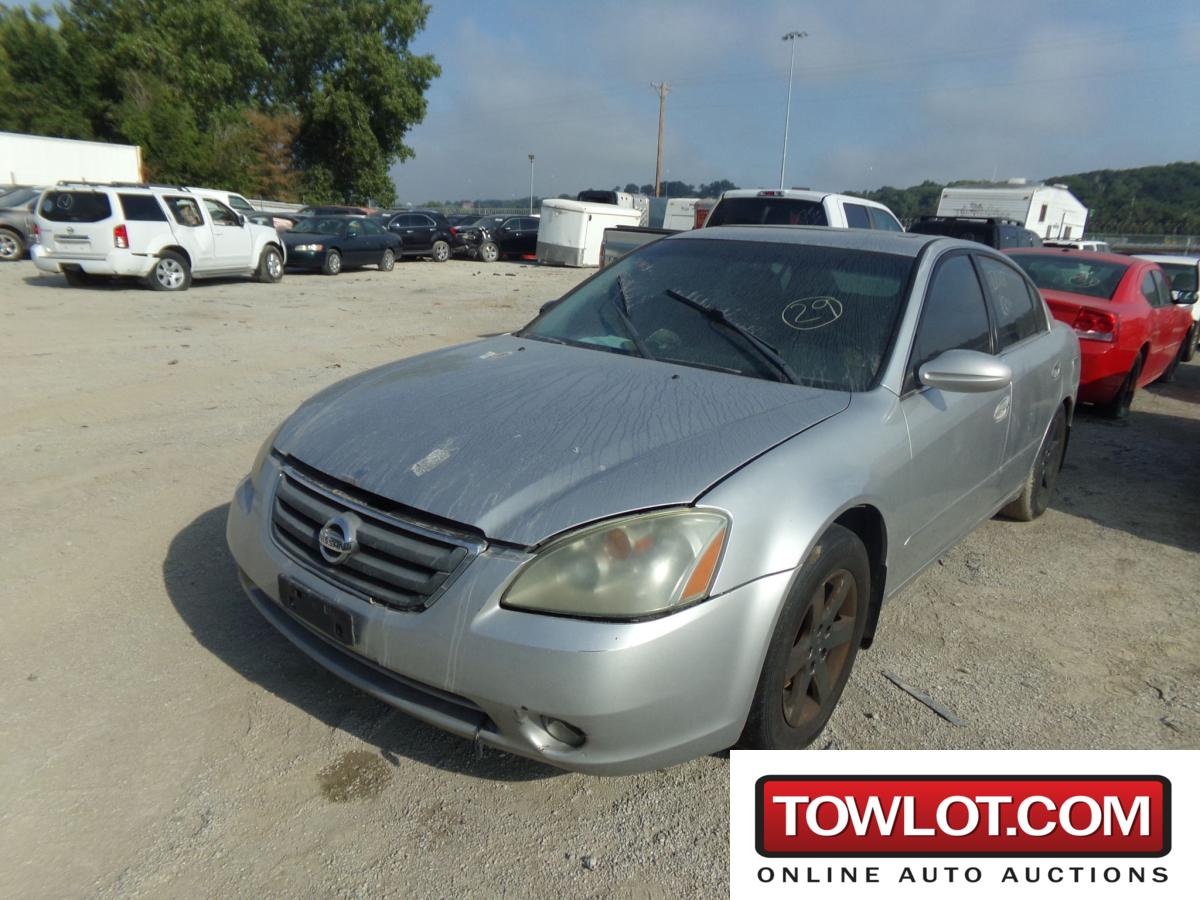 2002 Nissan Altima (Kansas City, Kansas) Nissan Altima Government Surplus Auction - Photo #2