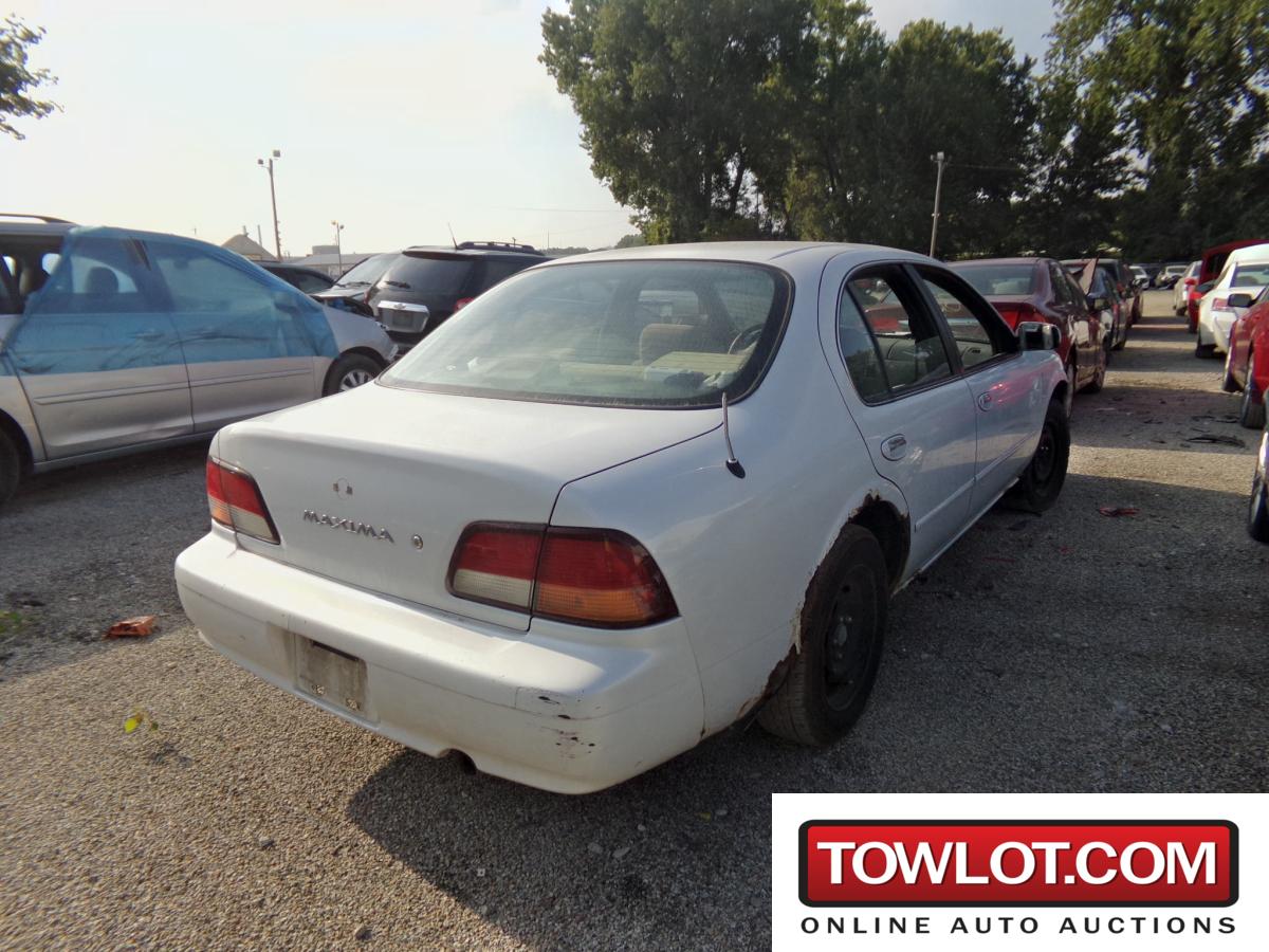 1997 Nissan Maxima (Kansas City, Kansas) Nissan Maxima Government Surplus Auction - Photo #6